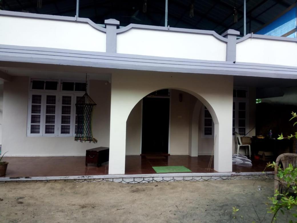 Elara Beach View Homestay Alappuzha Eksteriør billede