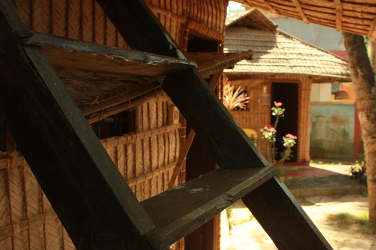Elara Beach View Homestay Alappuzha Eksteriør billede