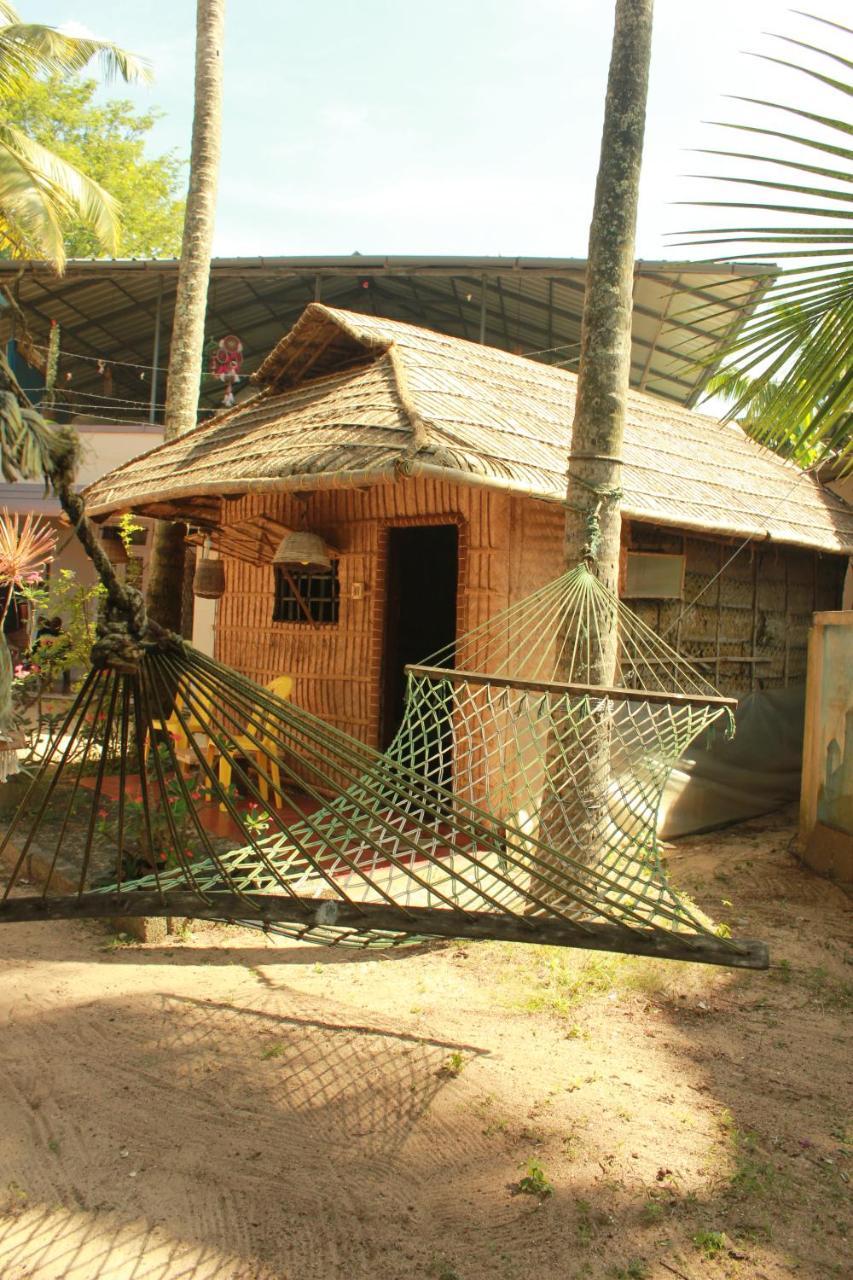 Elara Beach View Homestay Alappuzha Eksteriør billede
